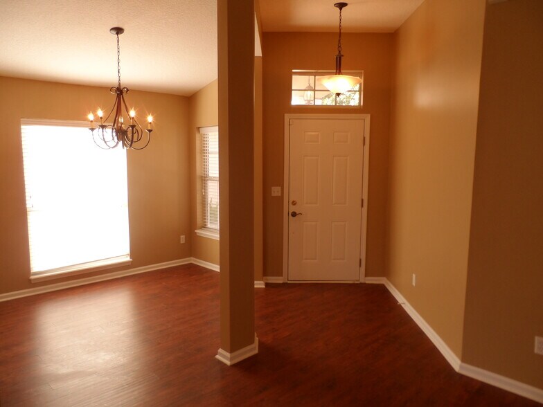 Building Photo - 979 Steeple Chase Ln