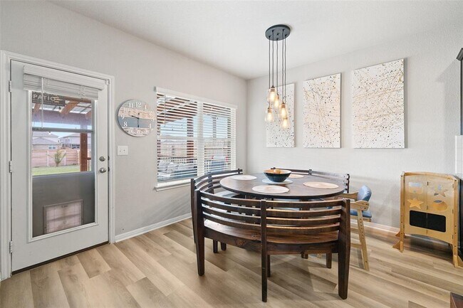 Building Photo - 1405 Fairhaven Gtwy