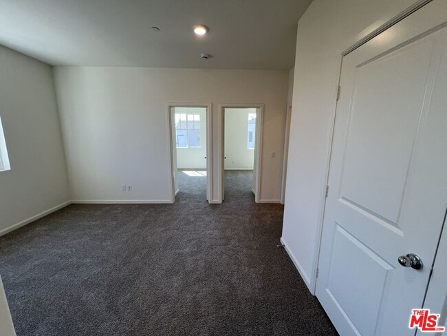 Building Photo - 25198 Harmony Ave