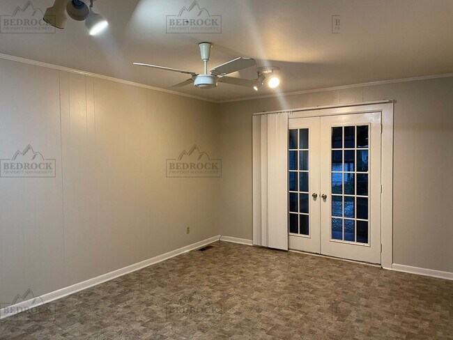Building Photo - 10002 Lily Flagg Cir SE