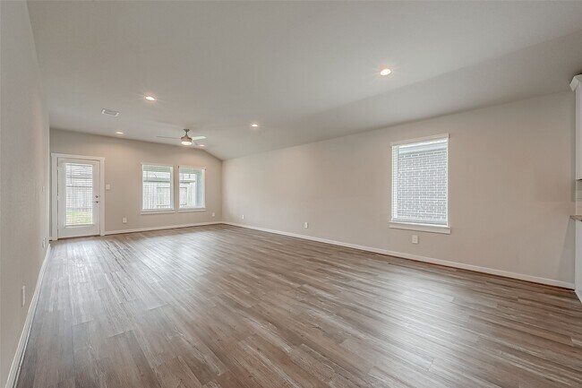 Building Photo - 19010 Norbury Pk Ln