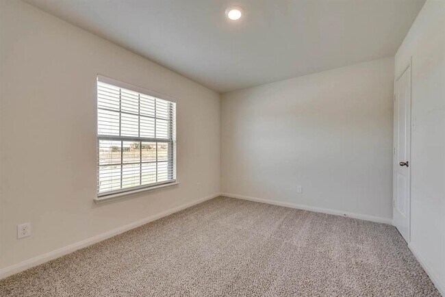 Building Photo - 3109 Killam Rd