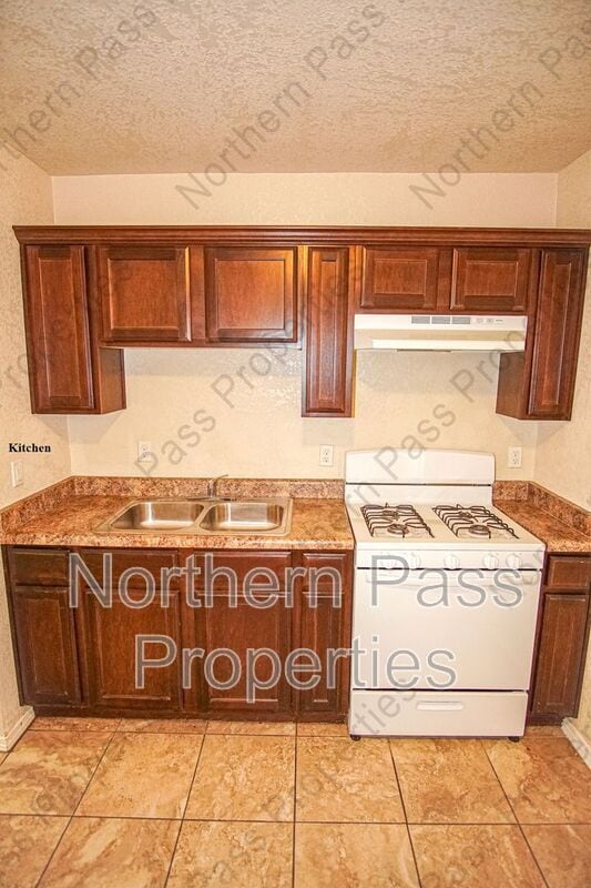 Building Photo - 2866 Grant 6