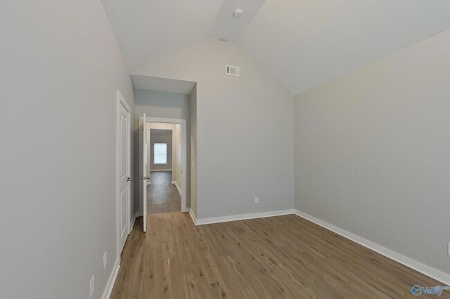 Building Photo - 1515 New Prospect Rd
