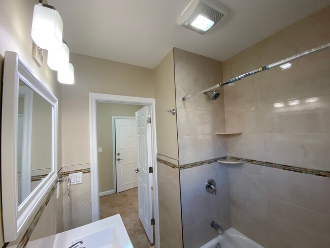 Building Photo - 1445 Concord Pl