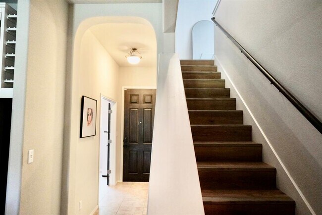 Building Photo - 408 Wincliff Dr