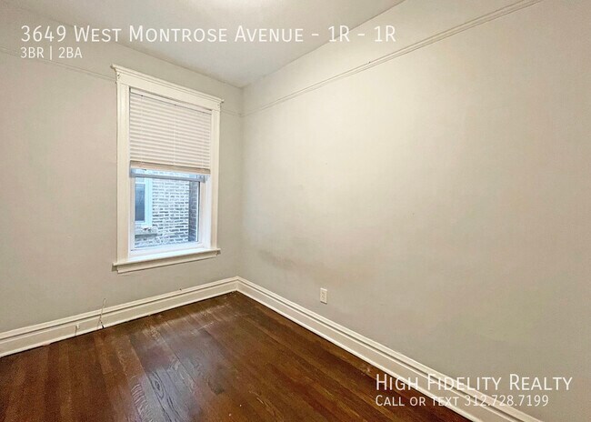 Building Photo - 3649 W Montrose Ave