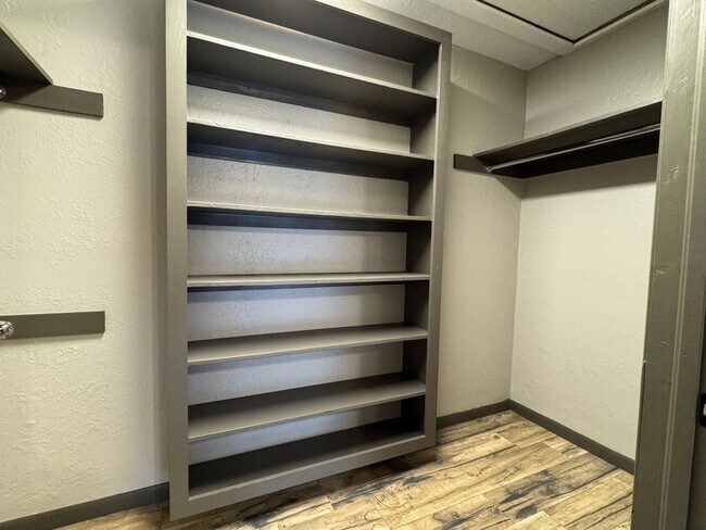 Building Photo - 421 NW 57th St