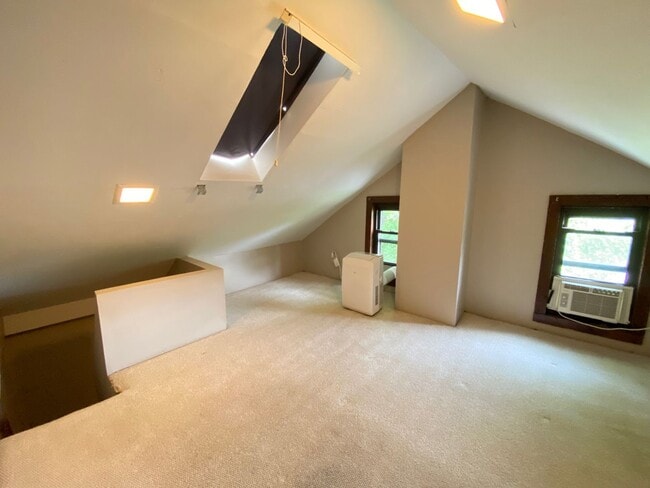 Building Photo - Short North - Victorian Village Single Family Brick House