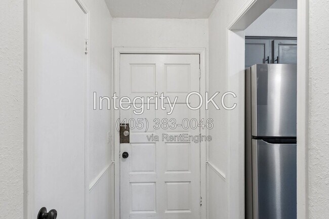 Building Photo - 8514 Candlewood Dr