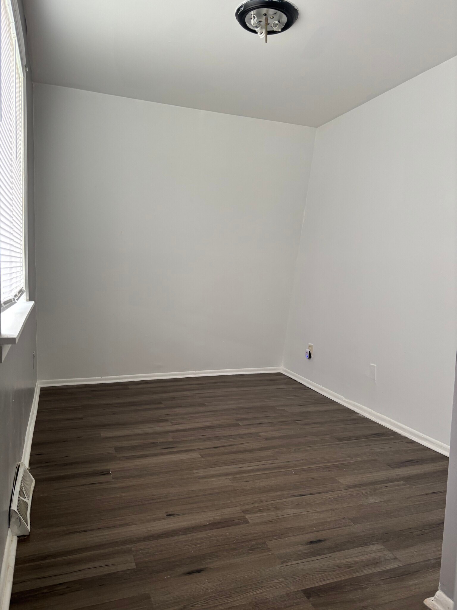 Bedroom 1 - 9281A W Allyn St