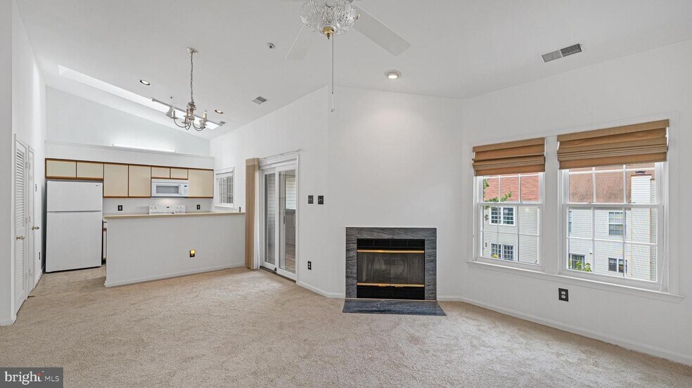 Building Photo - 14226 Jib St