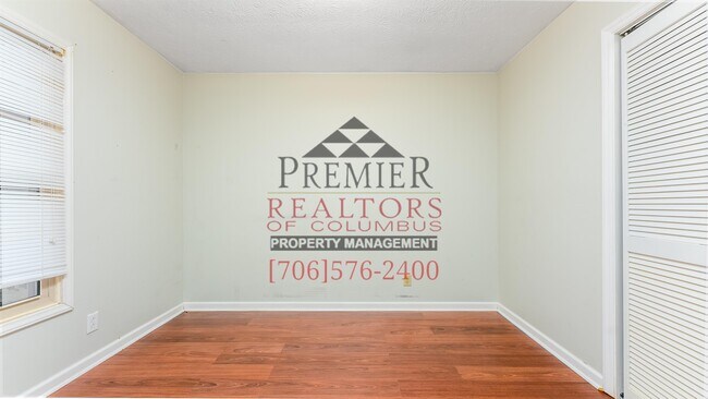 Building Photo - 3812 Wingate Dr