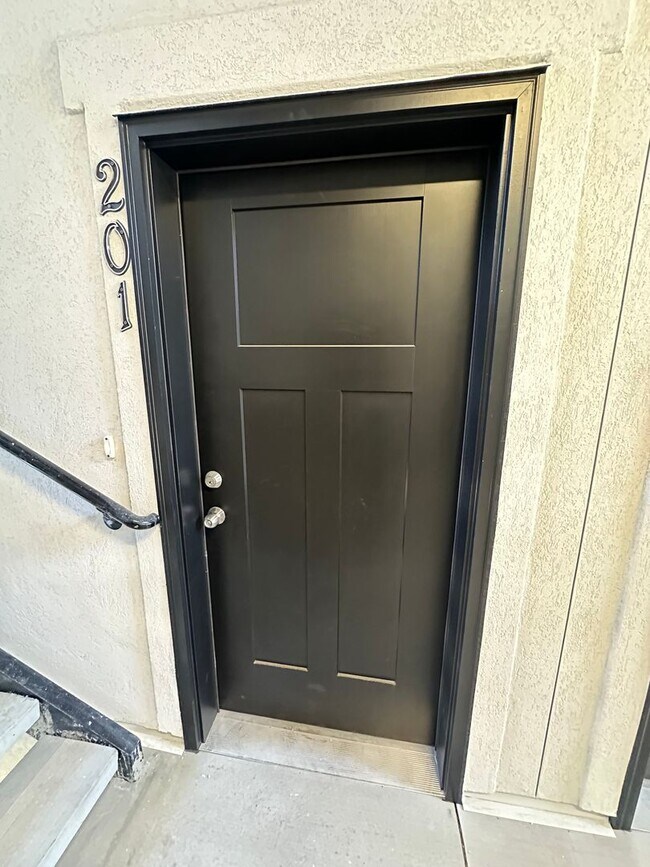 Building Photo - BRAND NEW CONDO