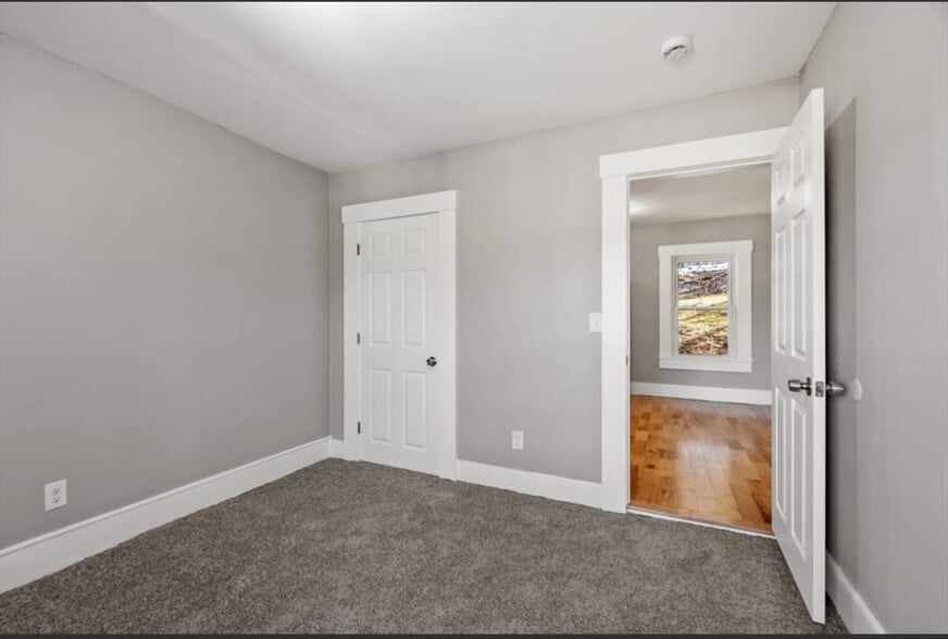 Building Photo - 90 Leighton St