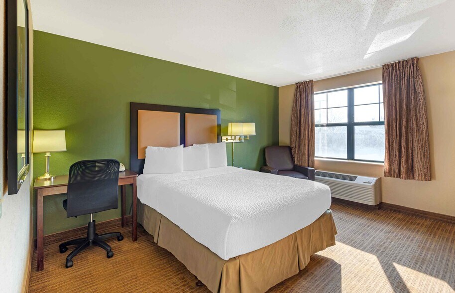 Building Photo - Furnished Studio-Chicago - Vernon Hills - ...