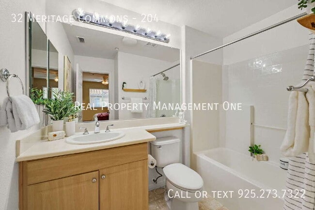 Building Photo - 32 Meritage Common