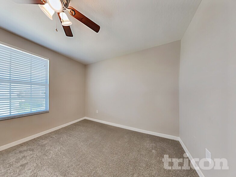 Building Photo - 4938 Reflecting Pond Cir