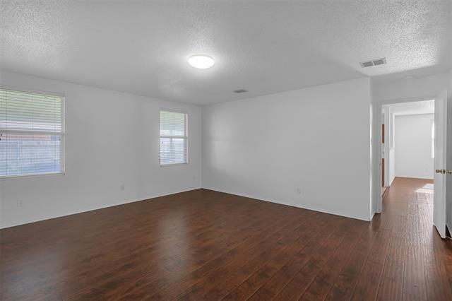 Building Photo - 4001 Country Ln