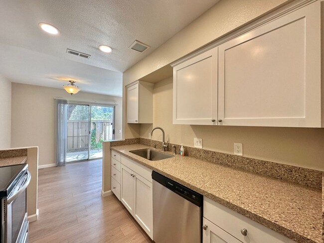 Building Photo - Newly Remodeled 2 Bedroom 2 Bath Near UTC ...