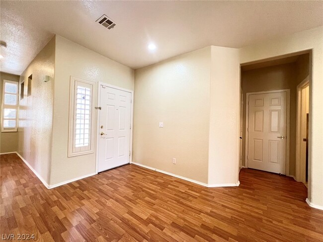 Building Photo - 2985 Panorama Ridge Dr