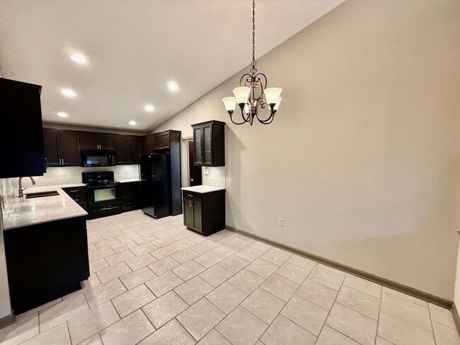 Building Photo - Spacious 3BR/2BA Home in Terre Haute – Fireplace, Garage, Fenced Yard + Lawn Care Included