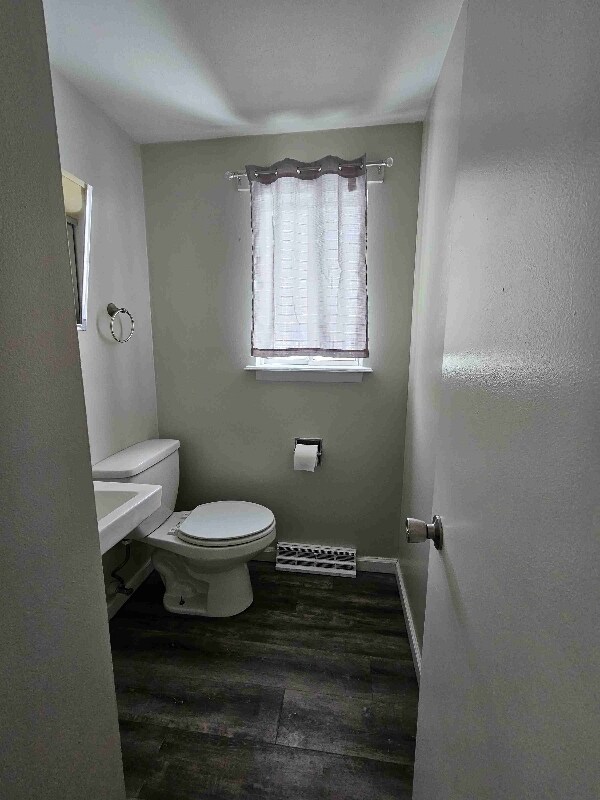 Building Photo - 610 1/2 Sunflower Dr