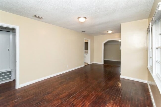 Building Photo - 112 Shell Rd Pl