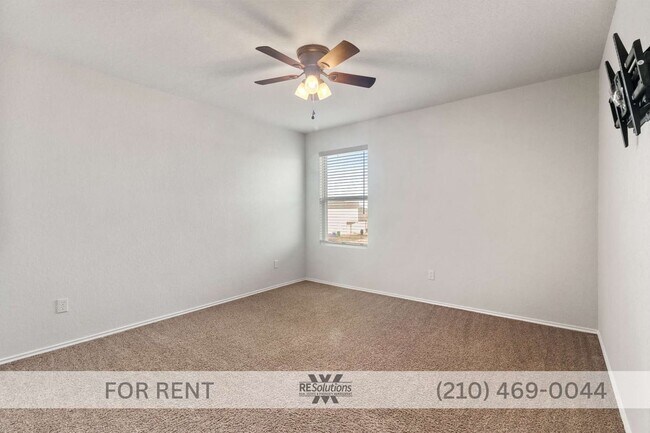 Building Photo - 13550 Lily Ln