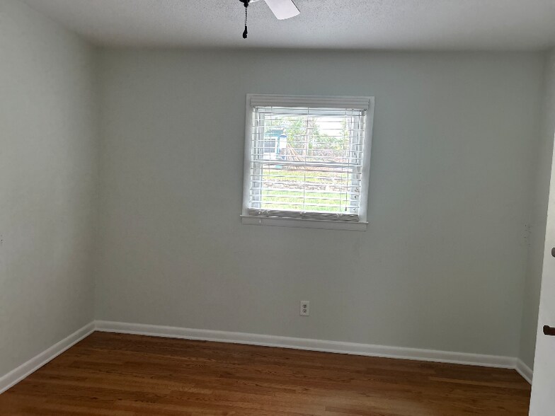 Building Photo - 2494 Riceville Rd