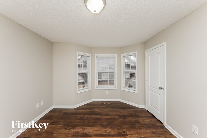 Building Photo - 37 Legend Creek Cove