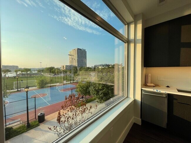 Building Photo - 99 Sumner St