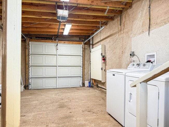 Building Photo - 419 Orchard Dr