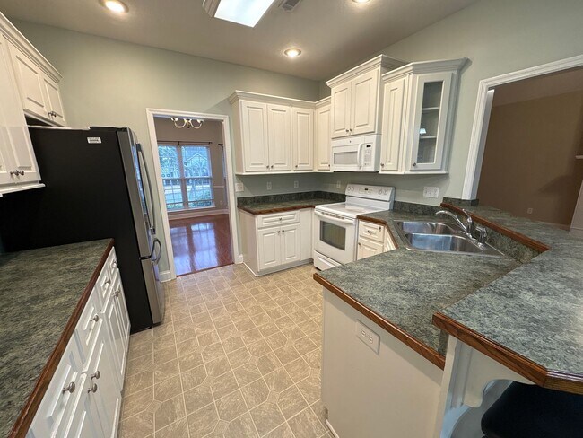 Building Photo - 1168 Lake Greenwood Dr