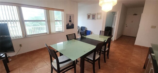 Building Photo - 1985 S Ocean Dr