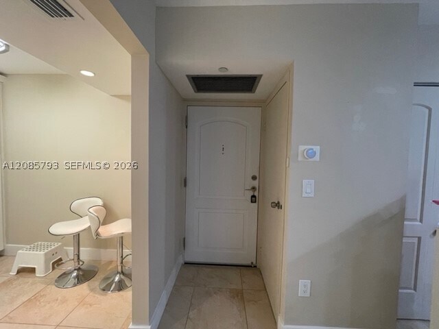 Building Photo - 3625 N Country Club Dr