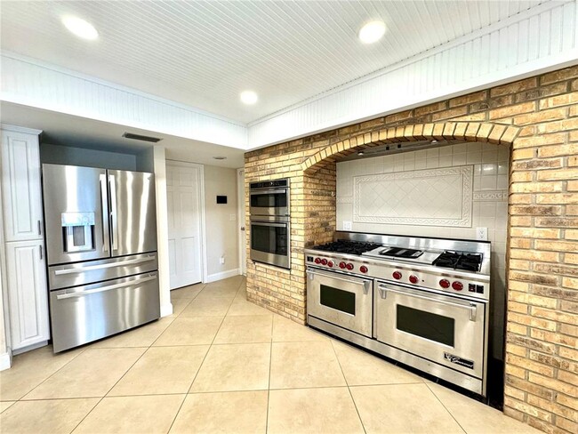 Building Photo - 7315 Hunt Club Ln