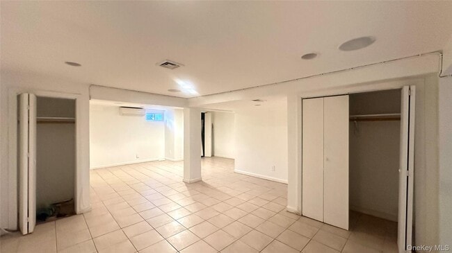 Building Photo - 73-63 198th St