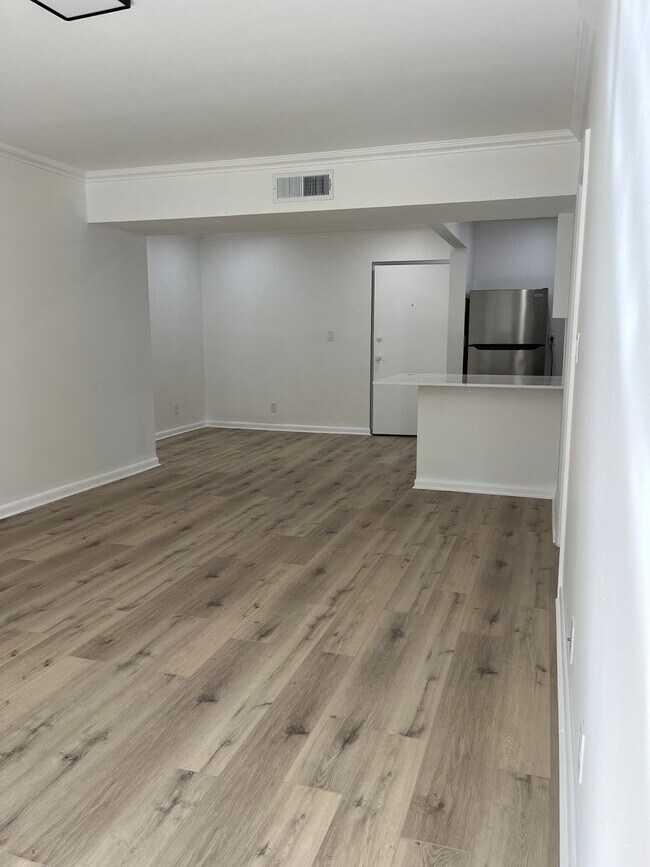 Building Photo - Beautiful 2 bedroom 2 bath Condo in Boca R...