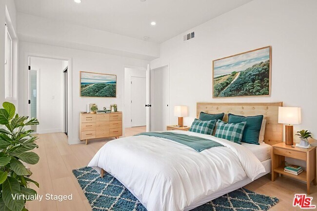 Building Photo - 1709 Burnside Ave