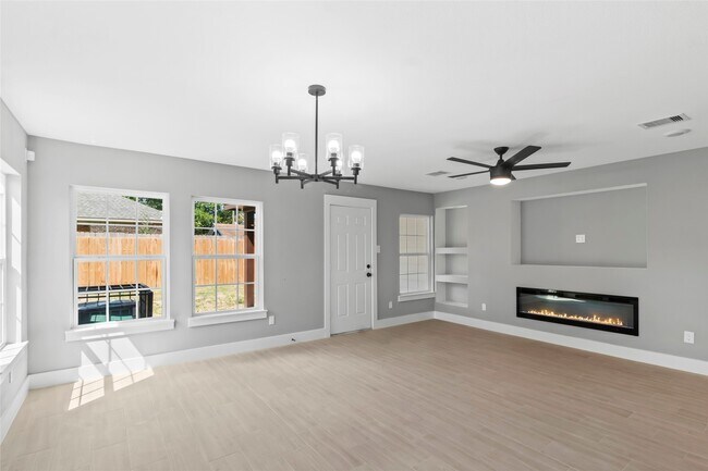 Building Photo - 6721 Cohn St