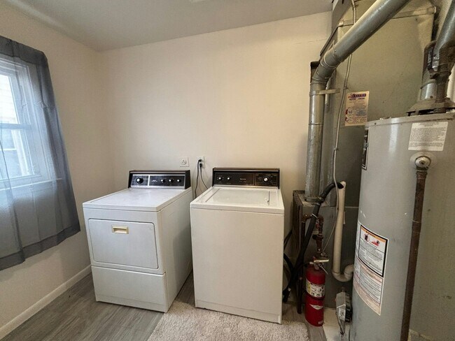 Building Photo - 11291 Lozier Ave