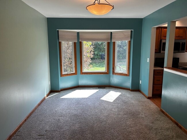 Building Photo - 4 Bedroom Home in Ann Arbor School District