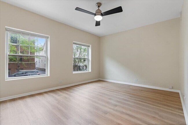 Building Photo - 3145 W Lyndale St
