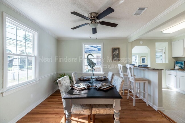 Building Photo - 4547 Post St