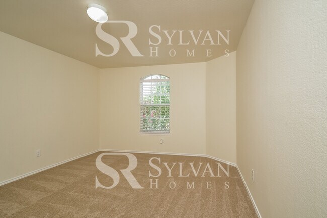 Building Photo - Everything you have been dreaming of is here. Lease today!