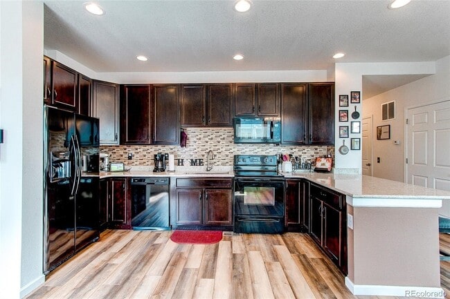 Building Photo - 4925 S Algonquian Way