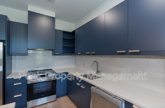 Building Photo - 501 Orleans St