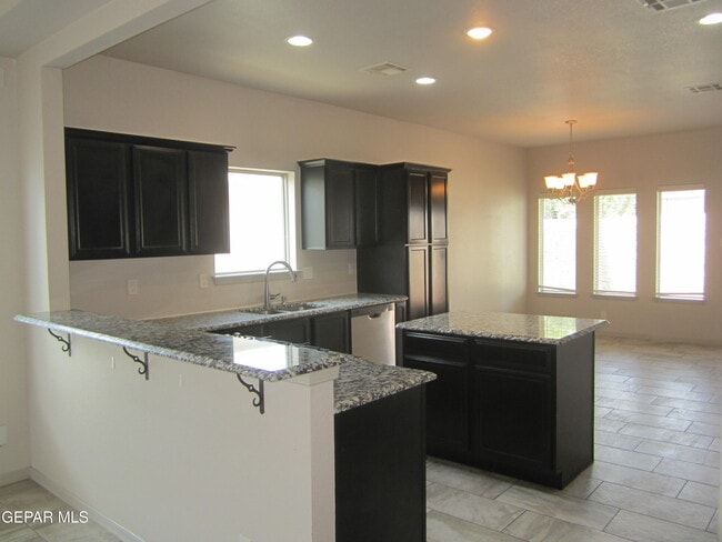 Building Photo - 323 Malta St