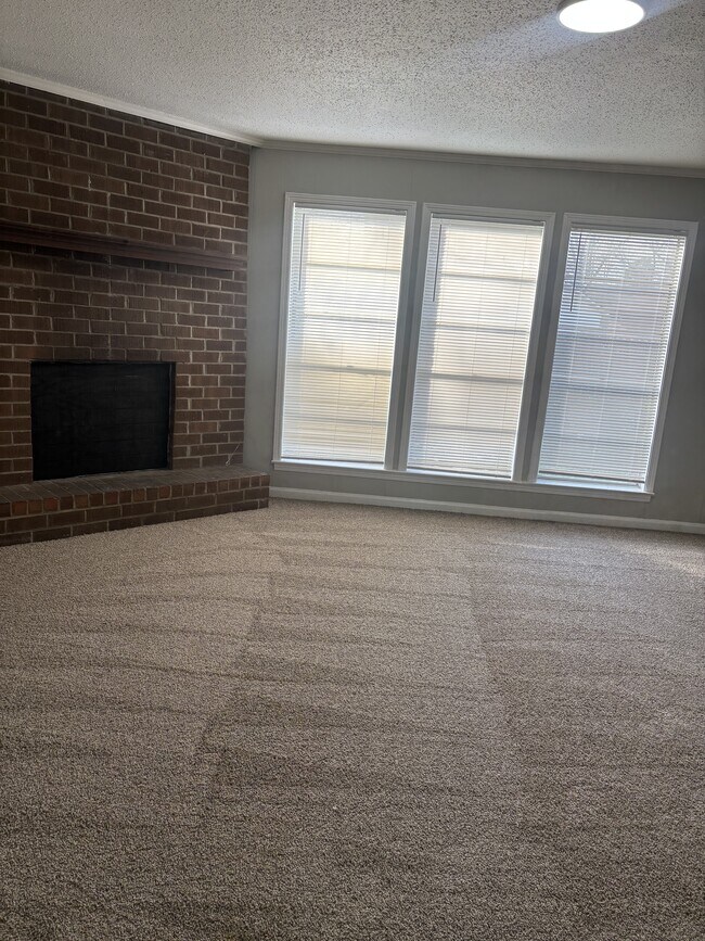 Building Photo - 5207 Breckenwood Dr
